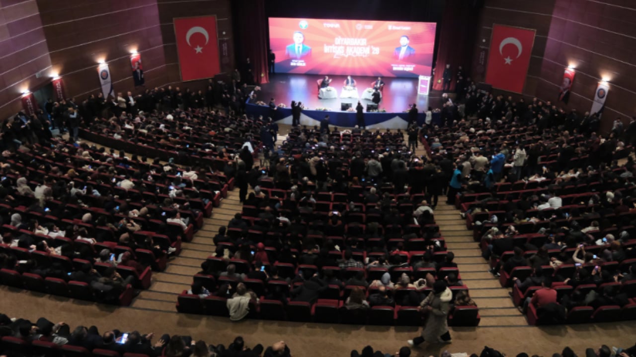 Foto - TÜGVA İhtisas Akademi 2026 Diyarbakır ve Mardin lansmanı gerçekleştirildi