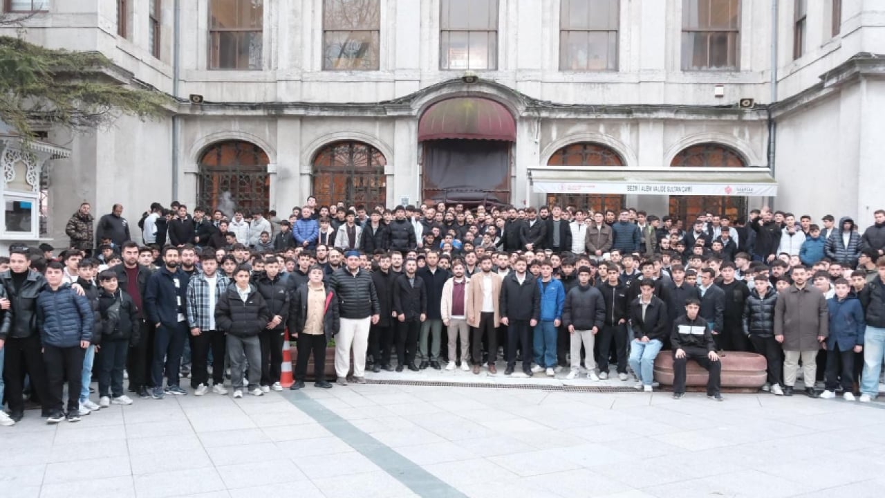 Foto - TÜGVA İstanbul’dan Seher Vakti Buluşması: 1453 Genç Dolmabahçe Camii’nde