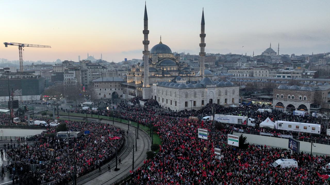 Foto - TÜGVA’dan Galata Köprüsü'ndeki tarihi Filistin’e destek eylemine davet