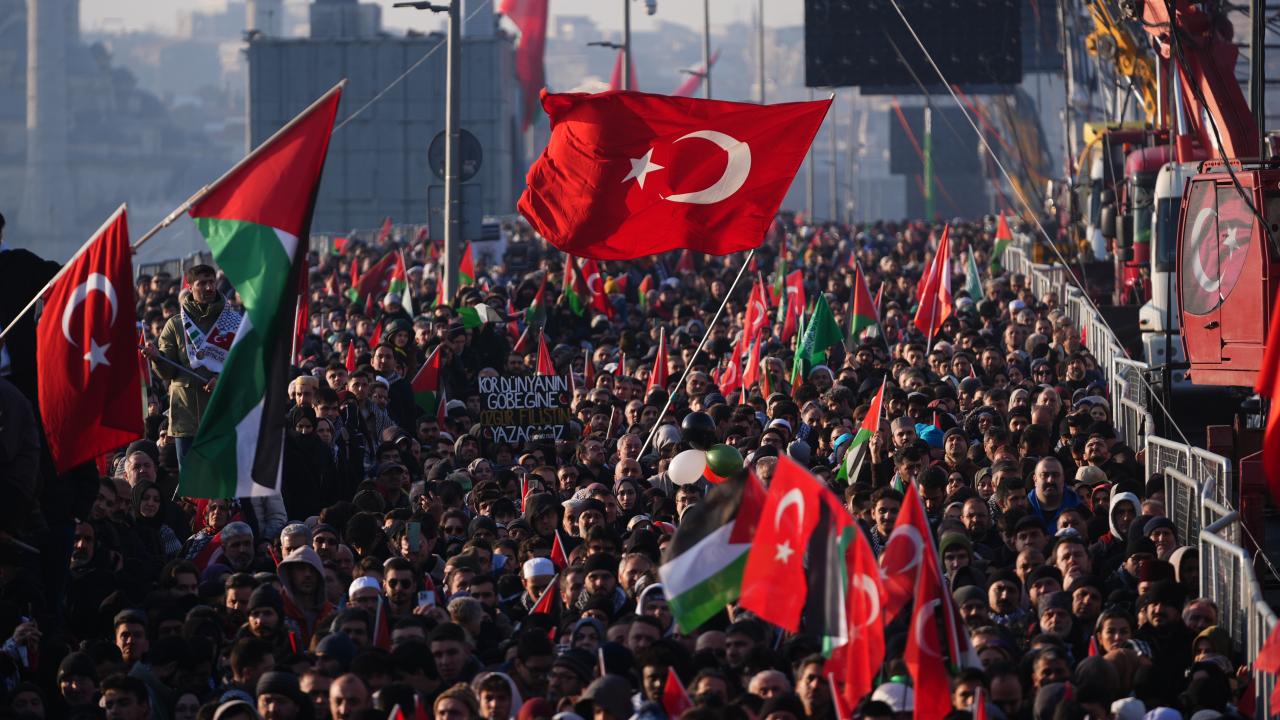 Foto - TÜGVA’dan Galata Köprüsü'ndeki tarihi Filistin’e destek eylemine davet