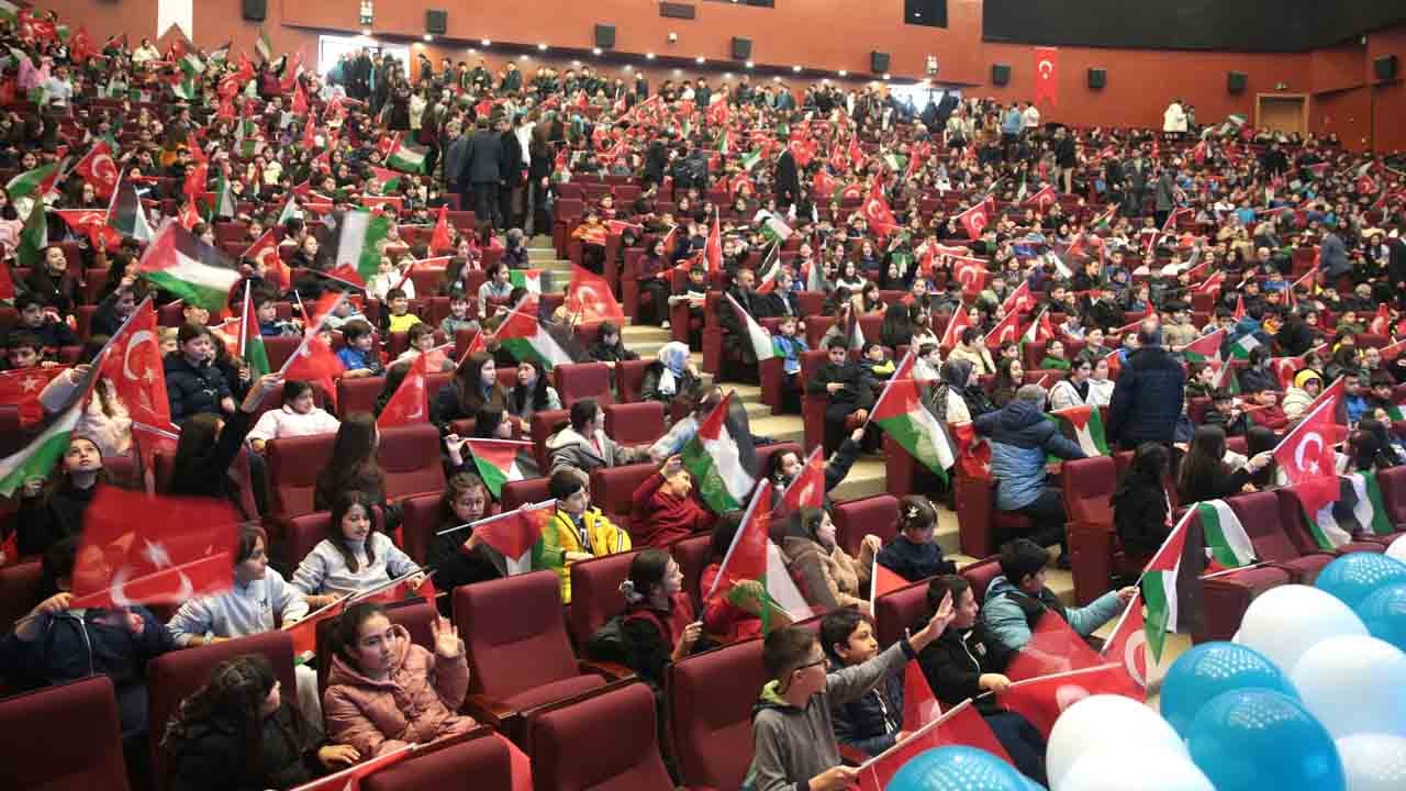 Foto - TÜGVA’dan gençliğe okuma çağrısı: Milli Eğitim Bakanlığı işbirliğiyle kitap seferberliği