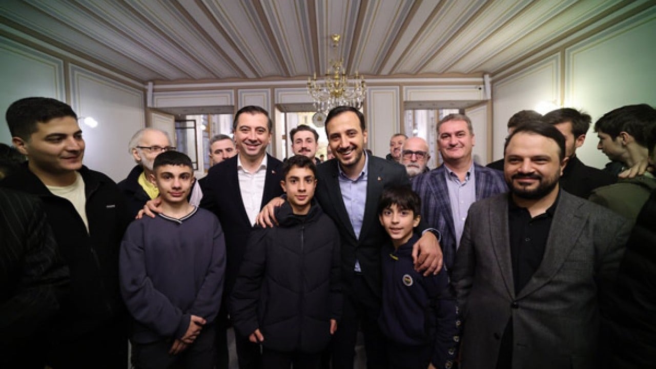 Foto - TÜGVA’lı gençler Teşvikiye Camii’nde sabah namazında buluştu