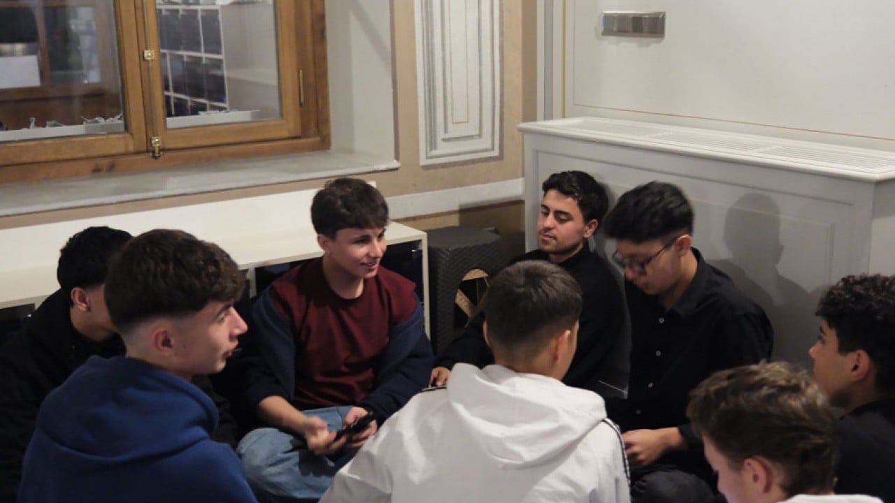 Foto - TÜGVA’lı gençler Teşvikiye Camii’nde sabah namazında buluştu