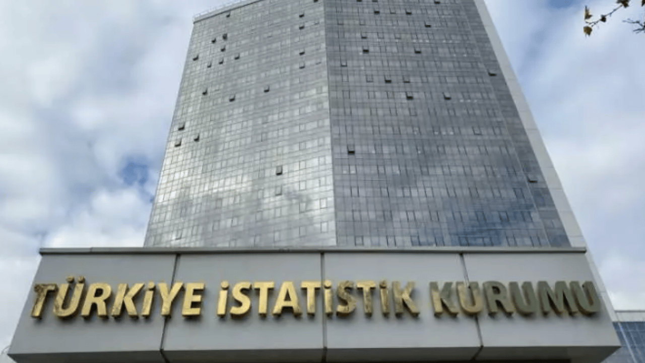 Foto - TÜİK şaşırtan istatistiği paylaştı: Kadınlar mı daha mutlu erkekler mi?