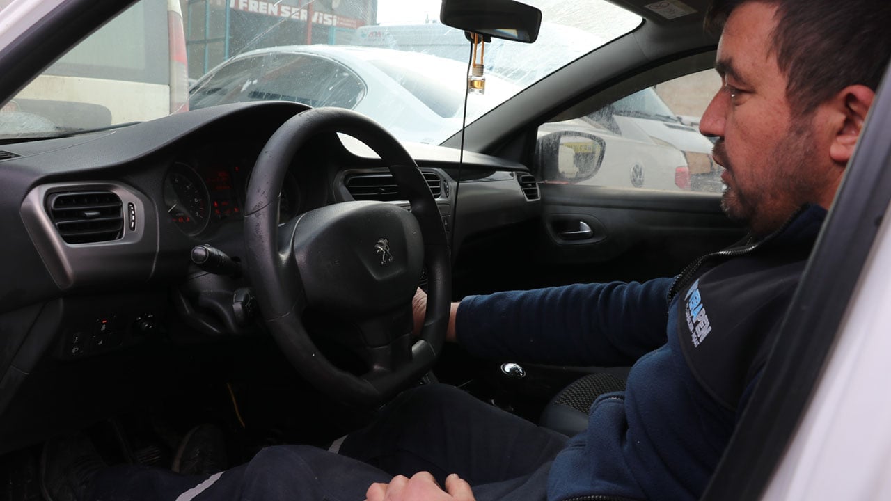 Foto - Tüm araç sahiplerine hayati uyarı: Aracını ve cebini düşünen soğuk havada kesinlikle bunu yapmasın!