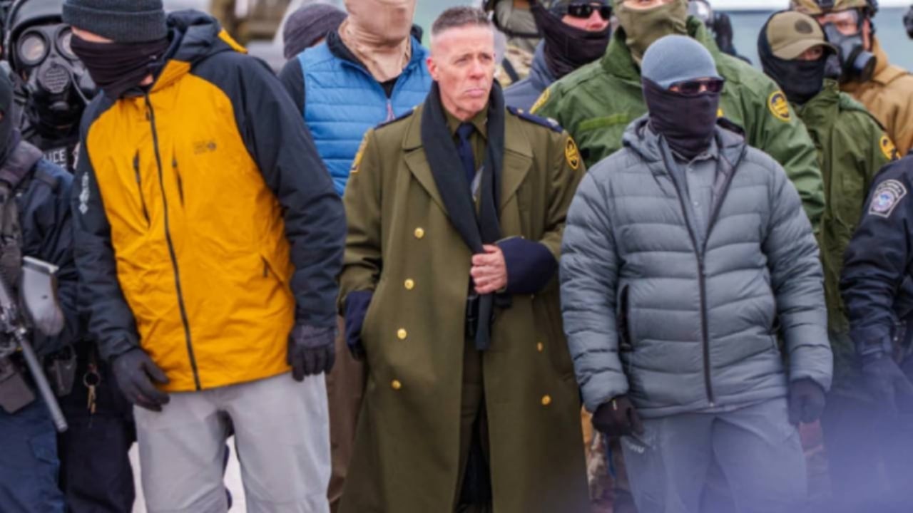 Foto - Tüm dünyanın tepkisini çeken komutan görevden alındı! Belasını buldu, kısa sürede emekli edilecek