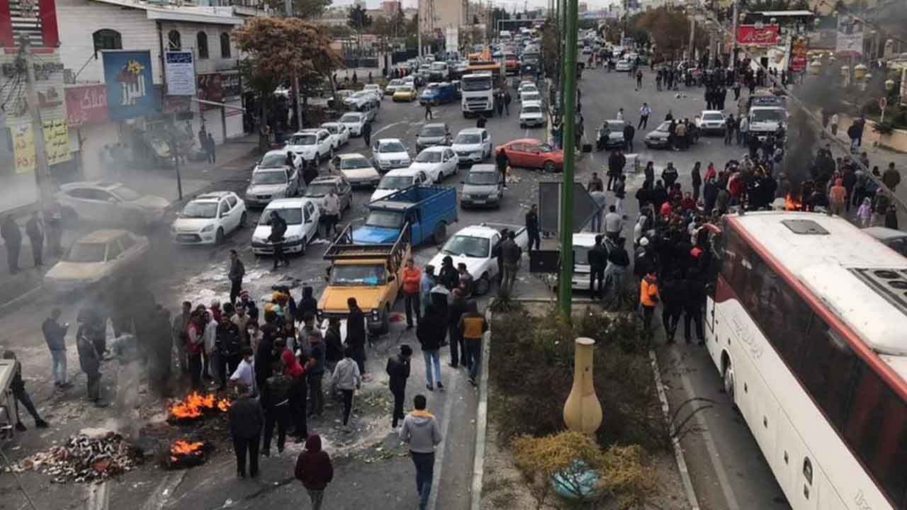 Foto - Tüm İran'ın aklındaki soru yanıt buldu! İran Türklerinin sokağa neden inmediği belli oldu