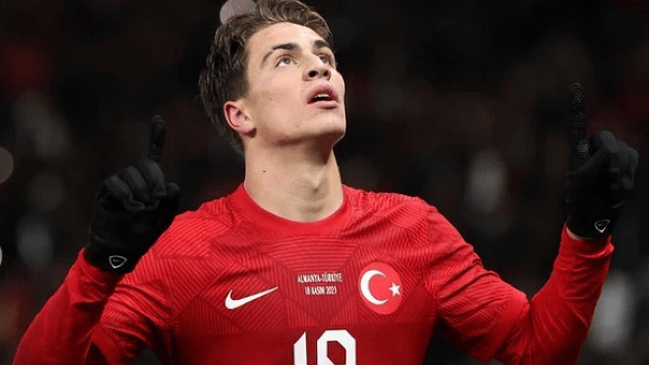 Foto - Tüm İtalyanlar şaşkına uğradı: Kenan Yıldız'a 10 milyon euro maaş! İtalyanlar iflas etti transfer görüşmelerinde…