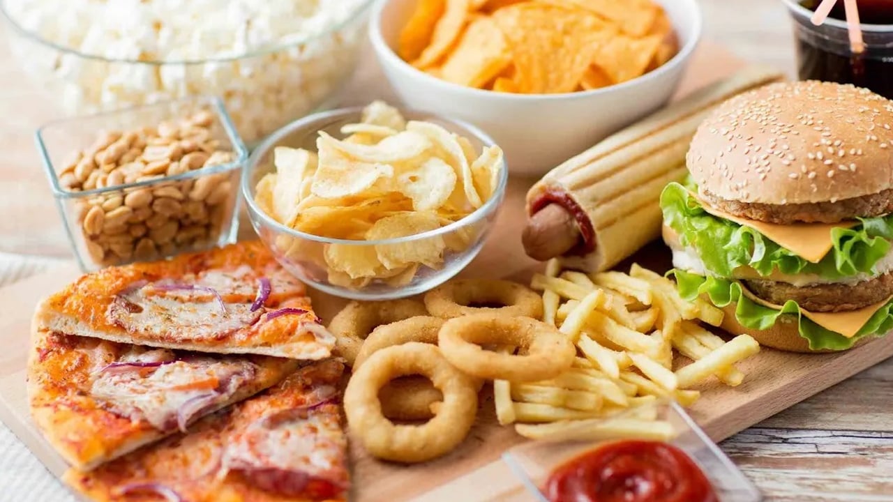 Tüm organları bitiren besinler: Kalp ve damar sağlığına da büyük darbe vurur! Rafına uğramayın