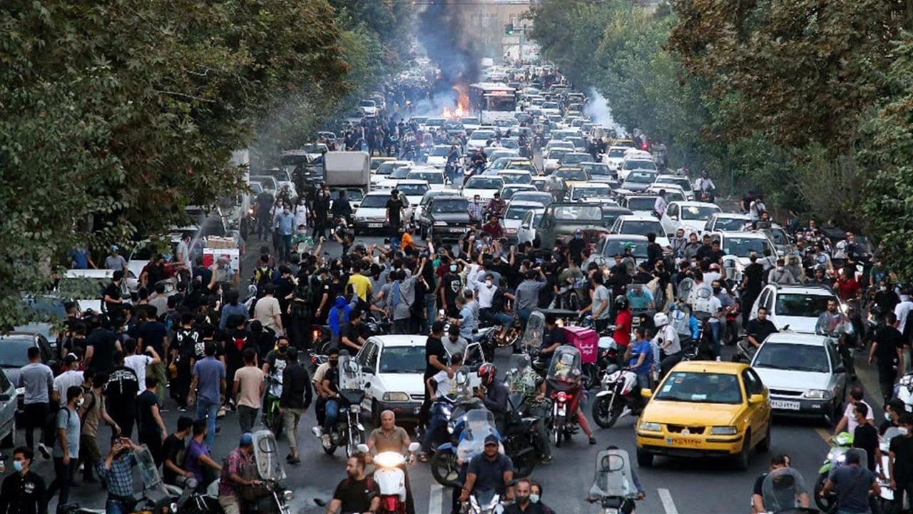 Foto - Tüm bilgi ve detaylar: İran'da neden prestolar patlak verdi? Moskova'dan gündemi sarsacak sözler, olay oldu 