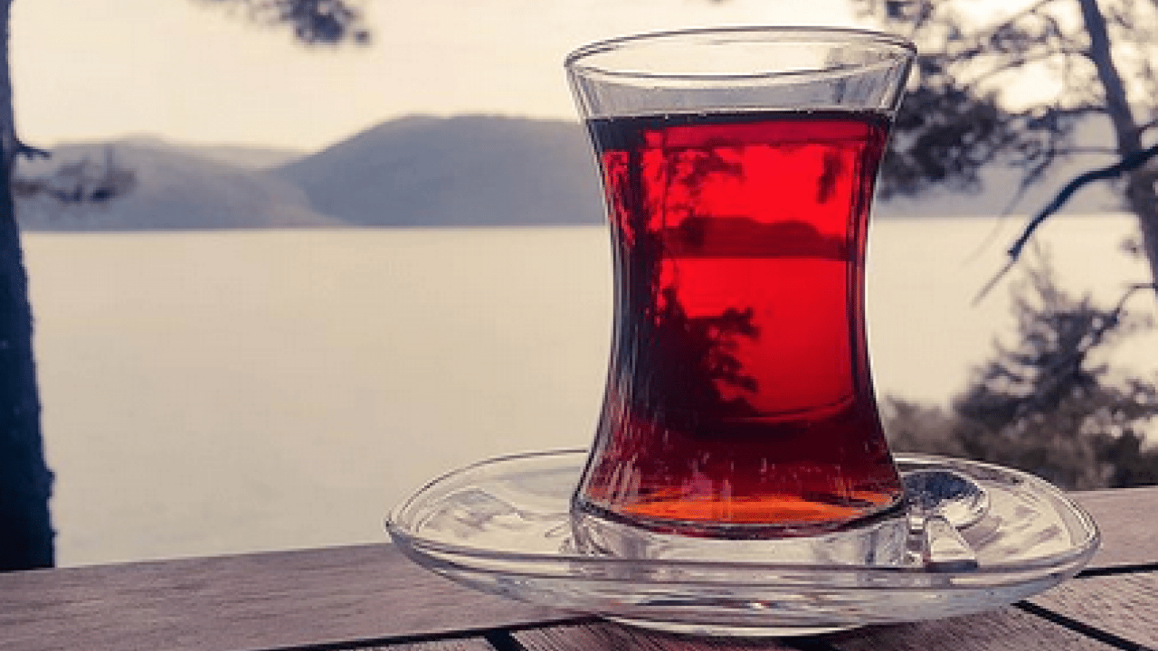 Foto - Tüm tiryakileri yakından ilgilendiren haber! Sıcak çay içmek kanser yapar mı?