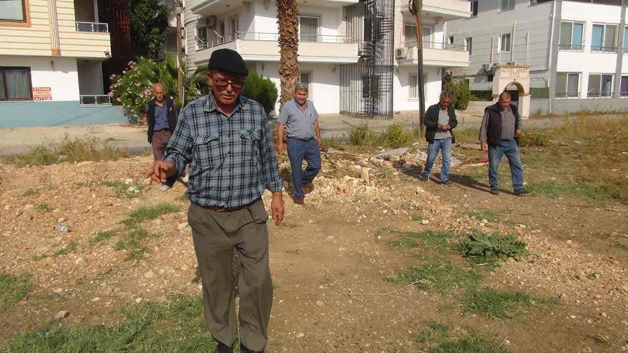 Foto - Tüm Türkiye Ali Amca'nın peşinde! Hisleriyle suyu buluyor, bulduğu yerde 'çarpılıyor' gibi oluyor