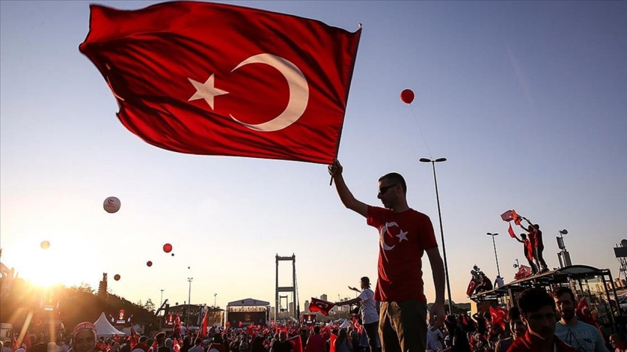 Foto - Tüm Türkiye’de 15 Temmuz anma programları! Bir yanda ihanet bir yanda direniş