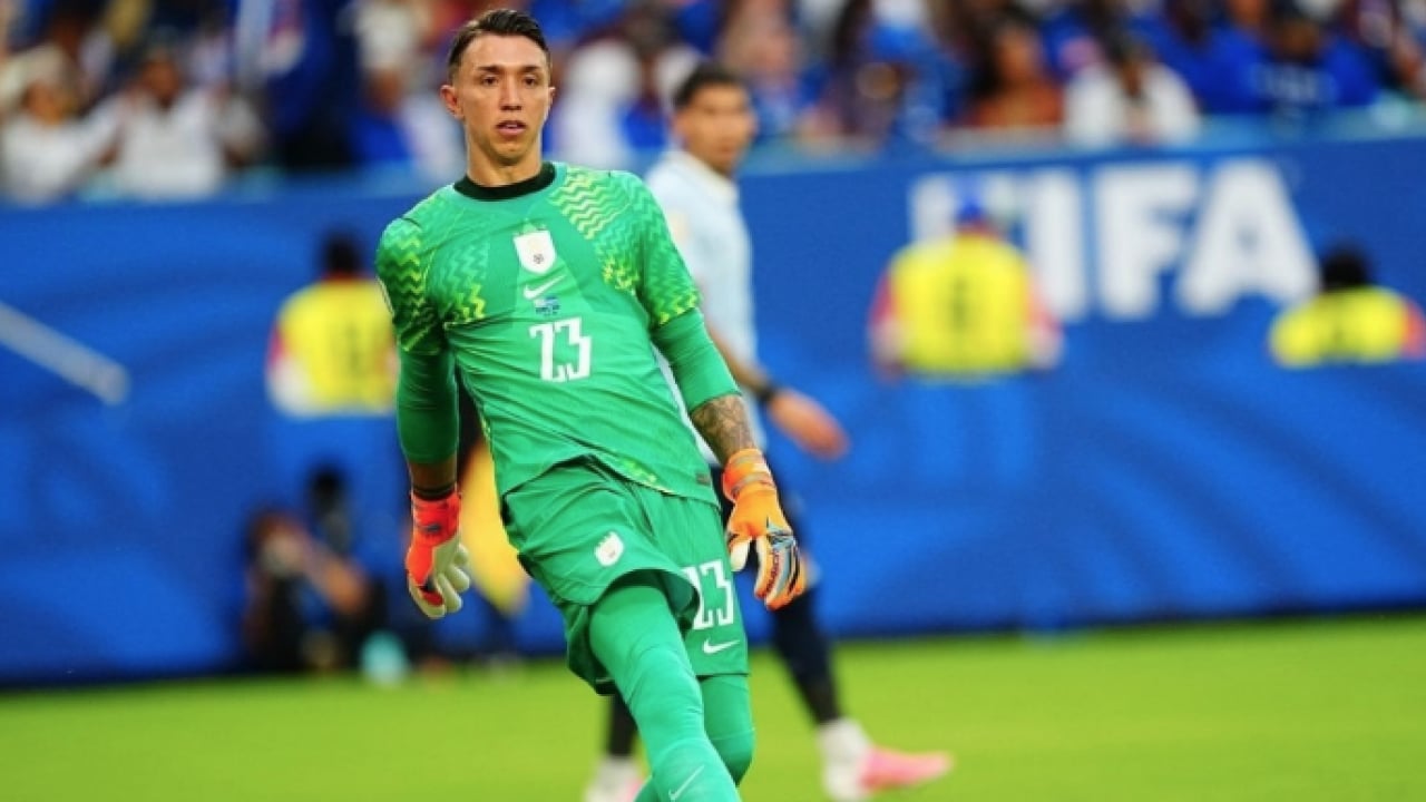 Tüm ülke bunu da konuşuyor: Muslera yüzünden isyan çıktı: 'Uruguay'a zarar veriyorsun'