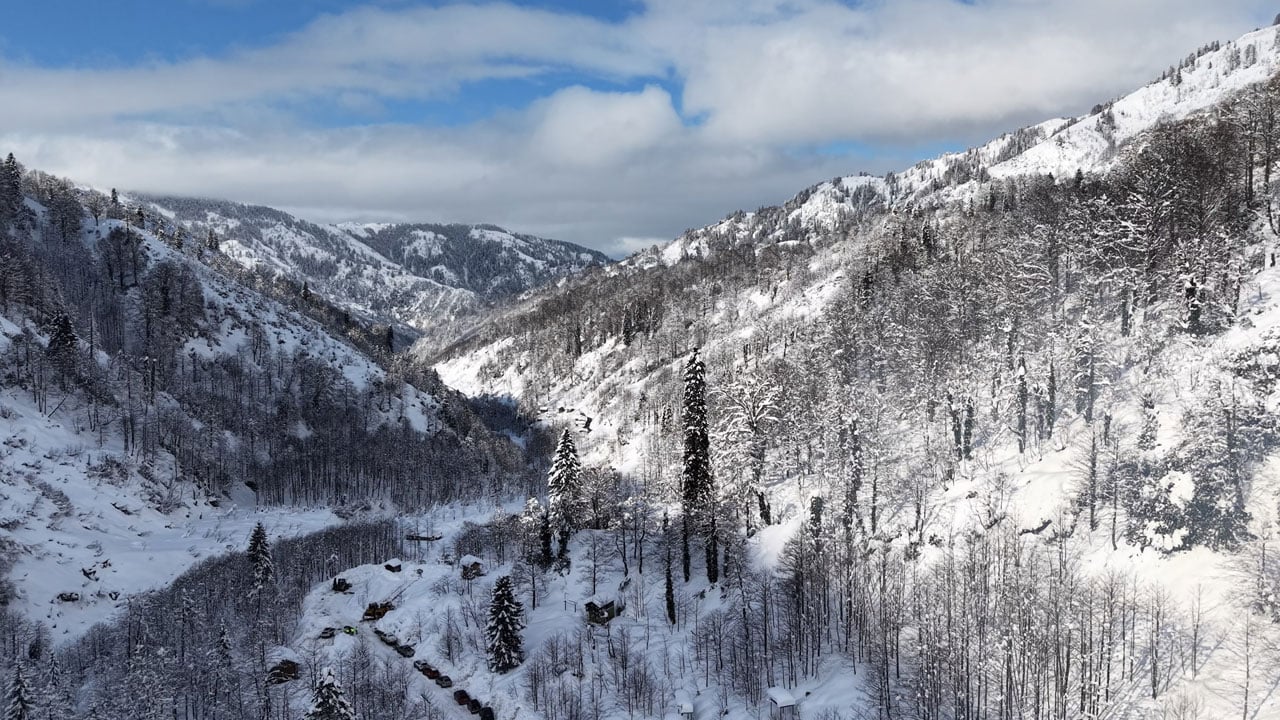 Foto - Tunca Vadisi beyaza büründü! Kaçkar eteklerinde rüya gibi manzara