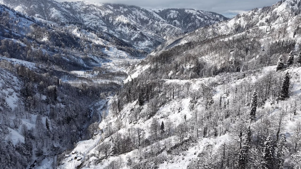 Foto - Tunca Vadisi beyaza büründü! Kaçkar eteklerinde rüya gibi manzara