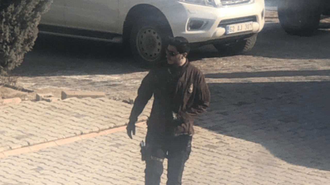 Foto - Tuncay Sonel’in oğlu ‘Silahım yok’ diyordu! Hem kamuflajlı hem silahlı fotoğrafı ortaya çıktı