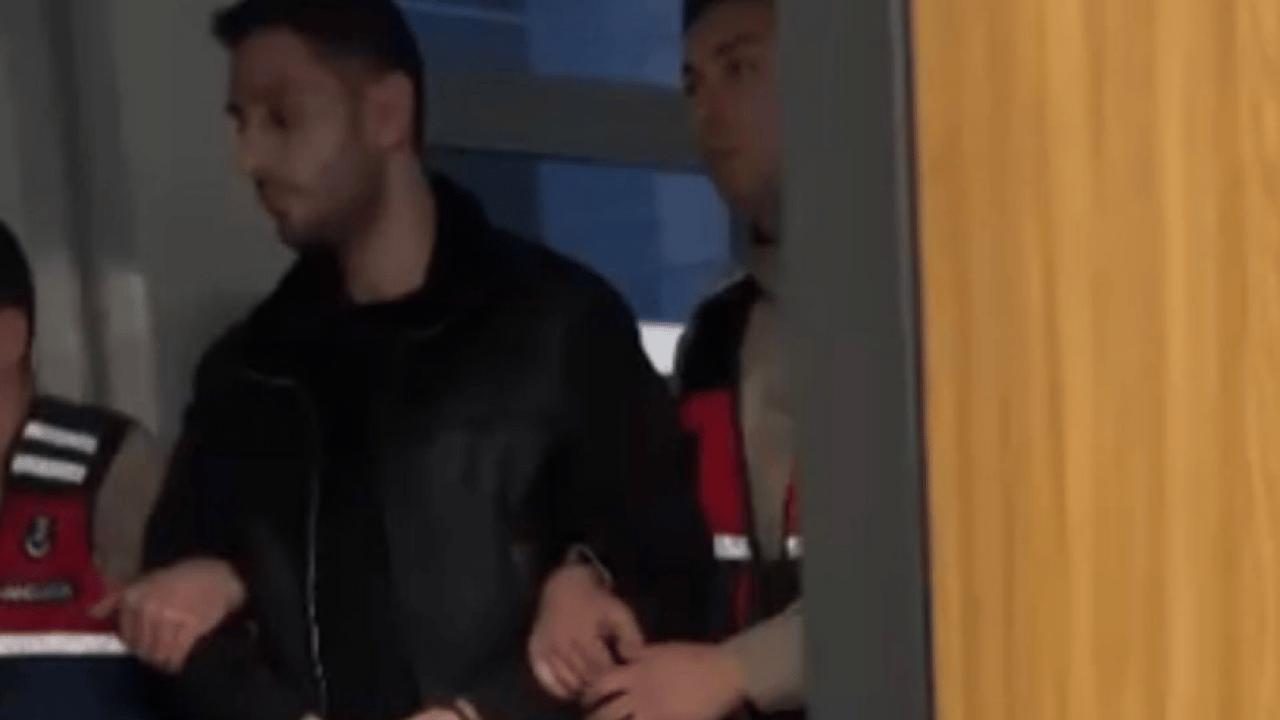 Foto - Tuncay Sonel’in oğlu ‘Silahım yok’ diyordu! Hem kamuflajlı hem silahlı fotoğrafı ortaya çıktı