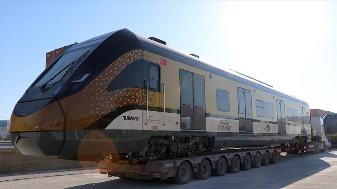 Foto - TÜRASAŞ bir haftada yerli ve milli iki tren seti ile iki lokomotifi teslim etti Rekora koşuyoruz