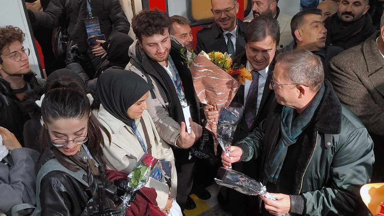 Foto - Turistik Doğu Ekspresi alevli yazıyla karşılandı