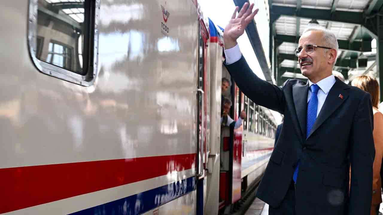 Turistik Doğu Ekspresi sezonu tamamladı: 10 bin yolcu taşıdı