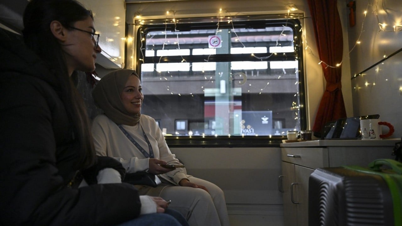 Foto - Turistik Doğu Ekspresi yeni sezona başladı! Bakan Uraloğlu ilk seferi uğurladı