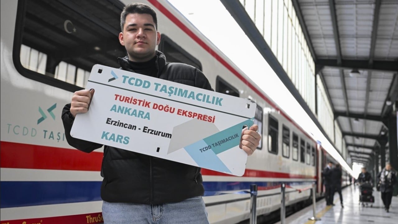 Foto - Turistik Doğu Ekspresi yeni sezona başladı! Bakan Uraloğlu ilk seferi uğurladı