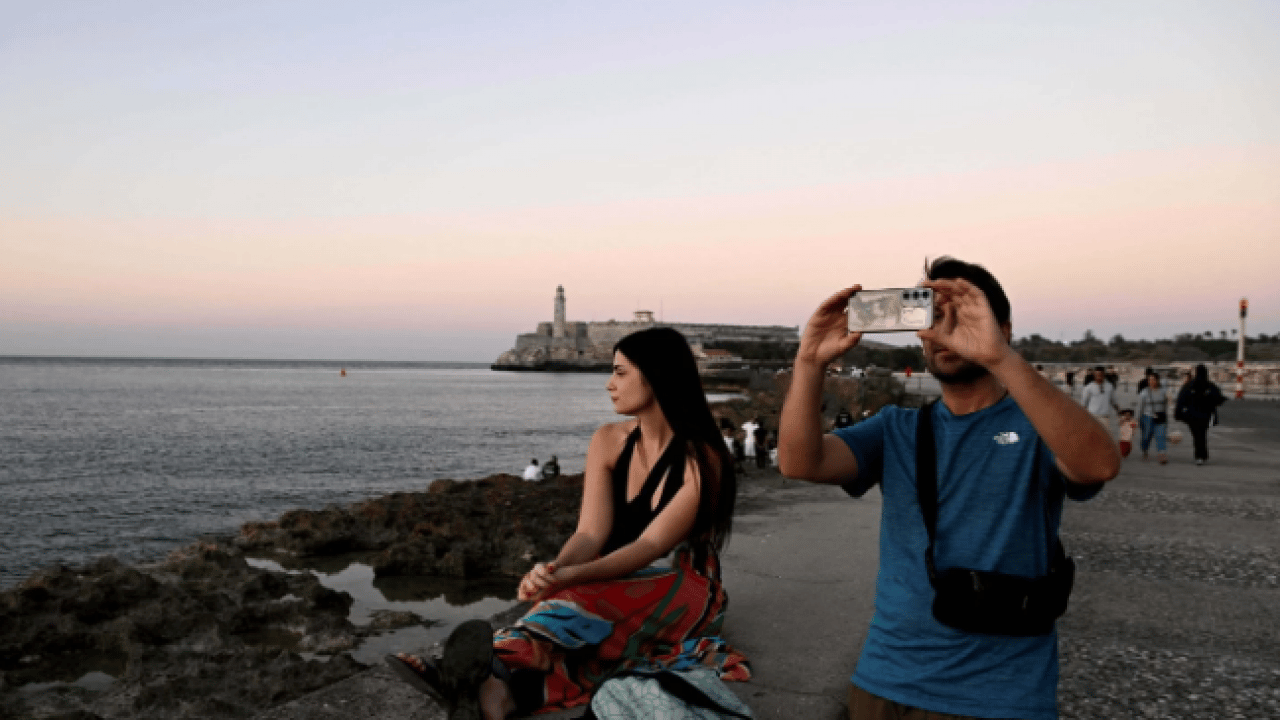 Foto - Turistler ülkeyi terk ediyor! Elektrik kesildi! Uçuşlar iptal! Oteller kapandı