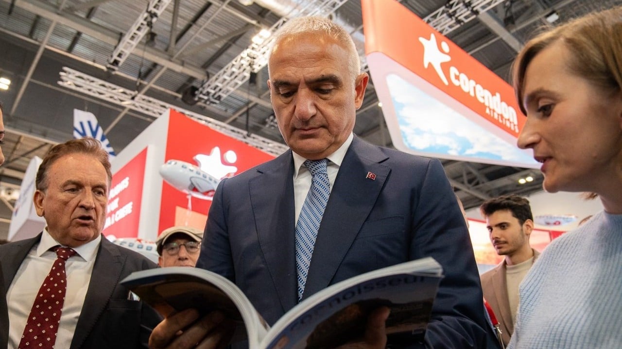 Turizm Bakanı Ersoy: Turizm gelirinde yıl sonu hedefimiz olan 64 milyar dolara emin adımlarla ilerliyoruz!