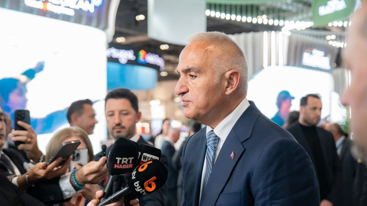 Foto - Turizm Bakanı Ersoy: Turizm gelirinde yıl sonu hedefimiz olan 64 milyar dolara emin adımlarla ilerliyoruz!