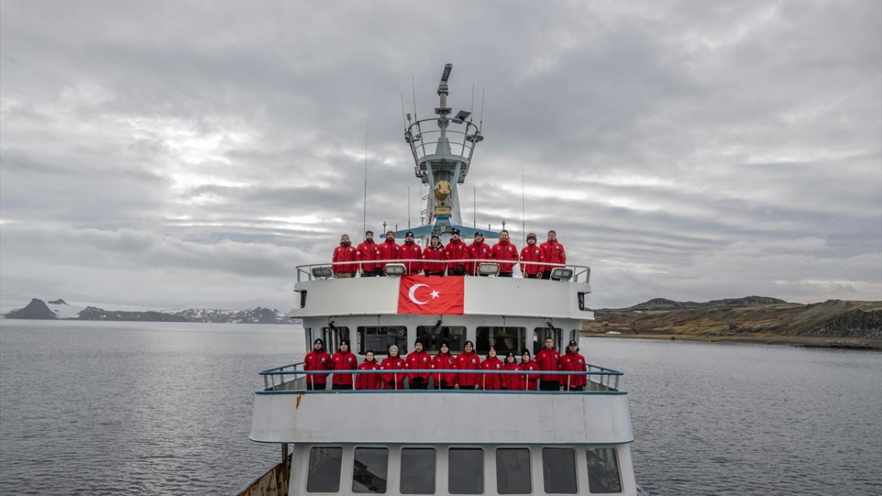 Foto - Türk bilim ekibi, Antarktika’ya ulaştı! Beyaz Kıta’da faaliyete başladılar