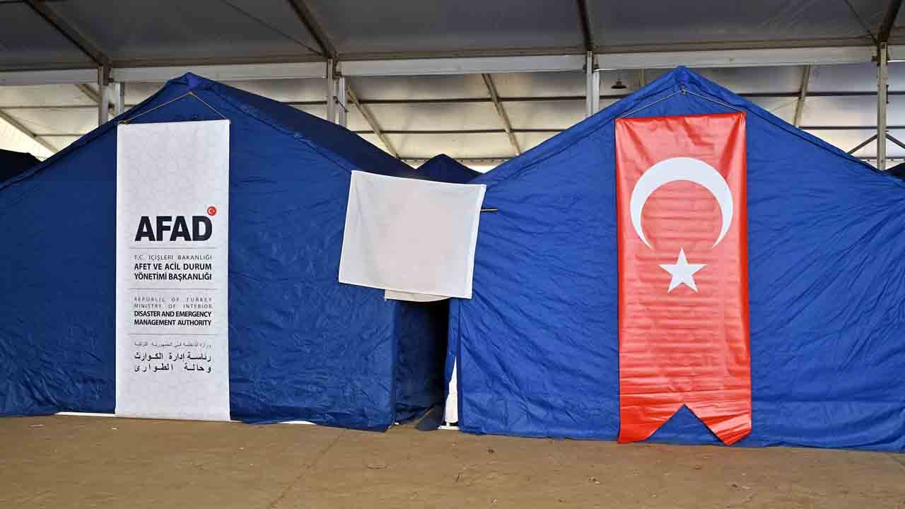Türk çadırları Lübnan’a umut oldu: Yerinden edilen ailelere Türkiye desteği