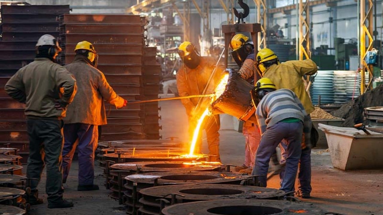 Foto - Türk çeliği zirve yolunda