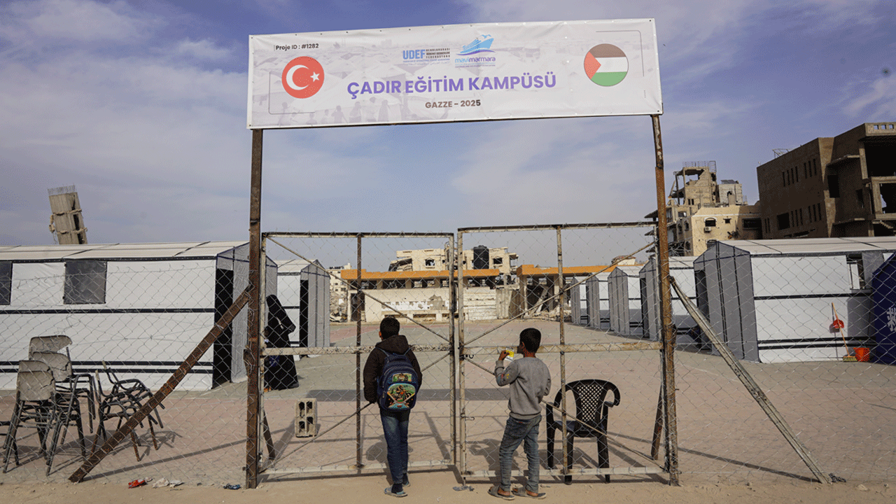 Türk dernekleri okul kalmayan Gazze'de eğitim kampüsü açtı 