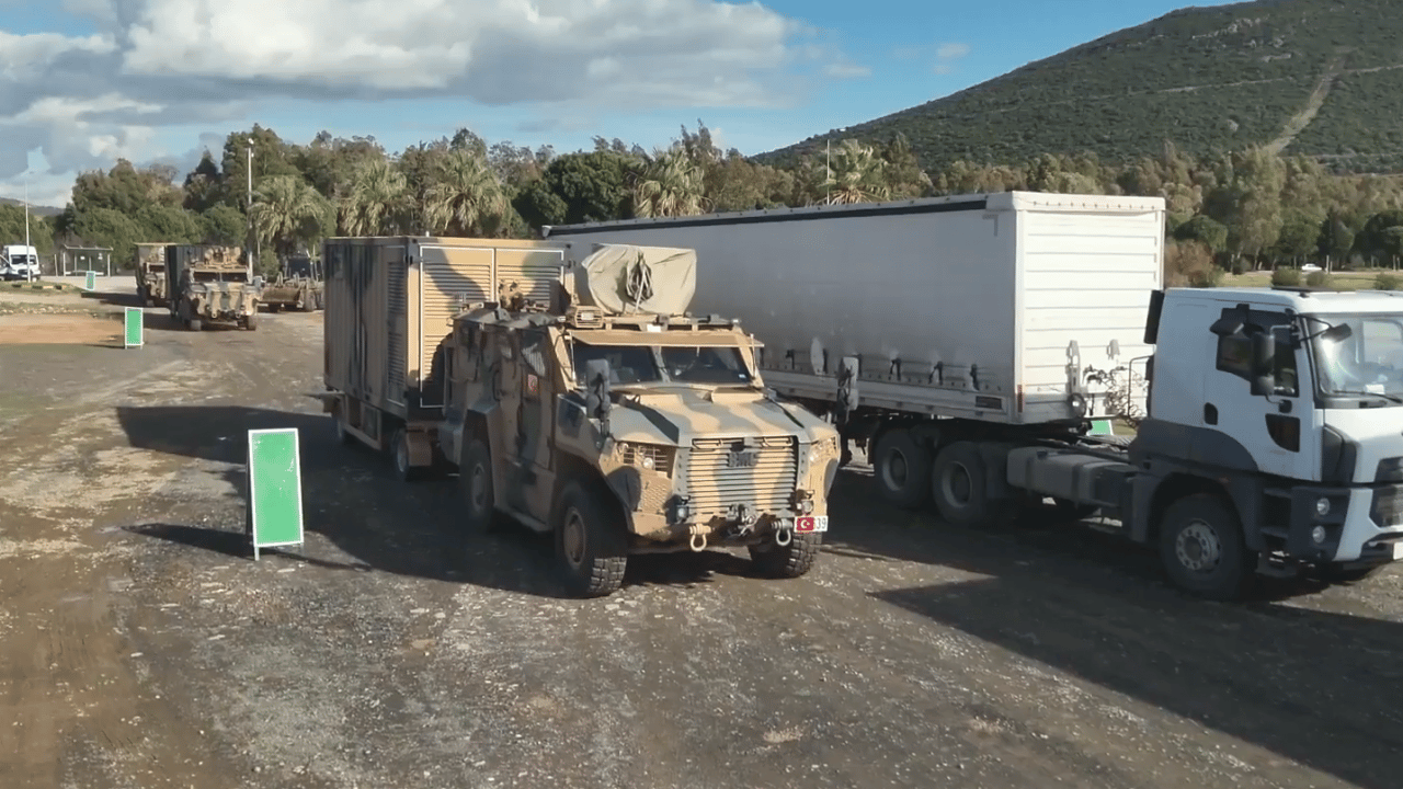Foto - Türk donanması uzak denizlerde sondaj nöbetinde: ‘Çağrı Bey’e çelik zırh!