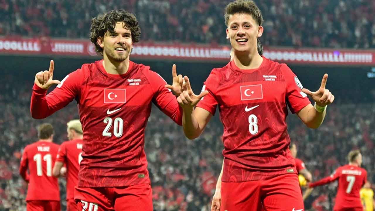 Foto - Türk düşmanı Kardashian'dan 'hadi inşallah' dedirten çıkış: İçimde Türkiye kazanacak diye bir his var