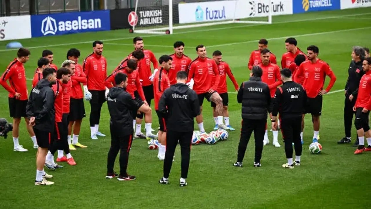 Foto - Türk düşmanı Kardashian'dan 'hadi inşallah' dedirten çıkış: İçimde Türkiye kazanacak diye bir his var