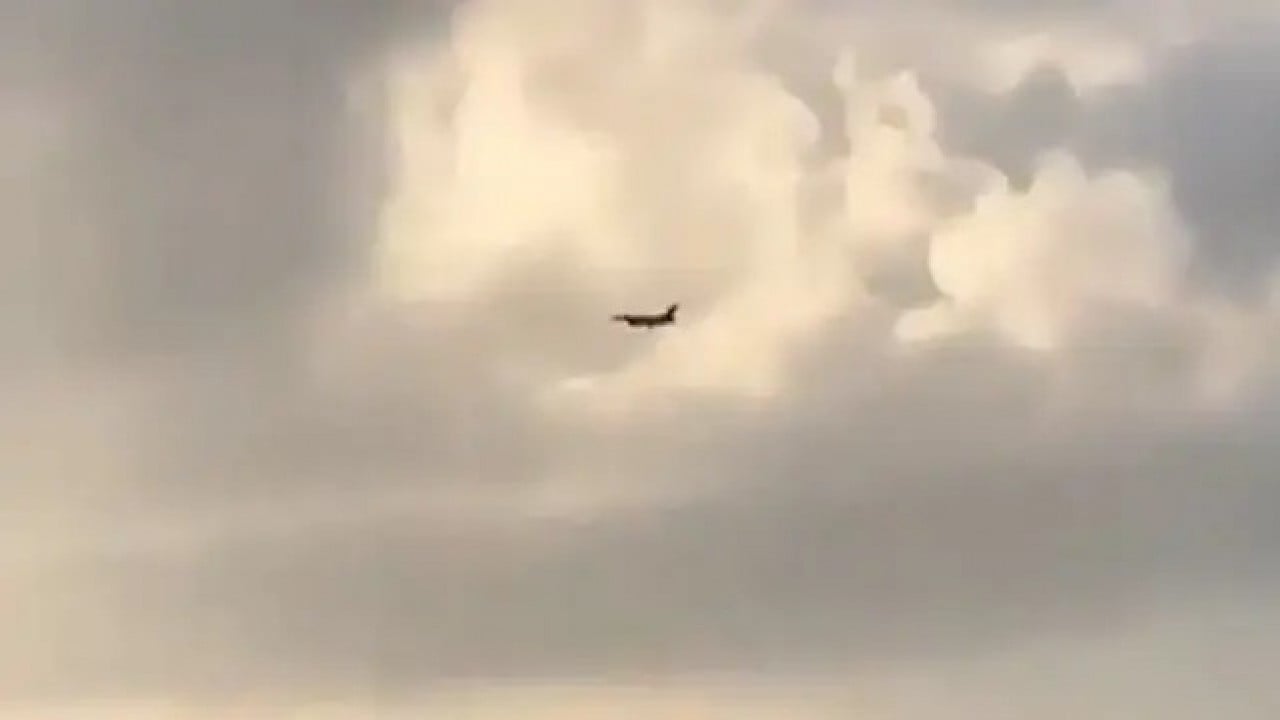 Foto - Türk F-16 savaş uçakları peş peşe havalanınca deliye döndüler: Jetlerin kontrolü kaybedildi, bu tez çöktü