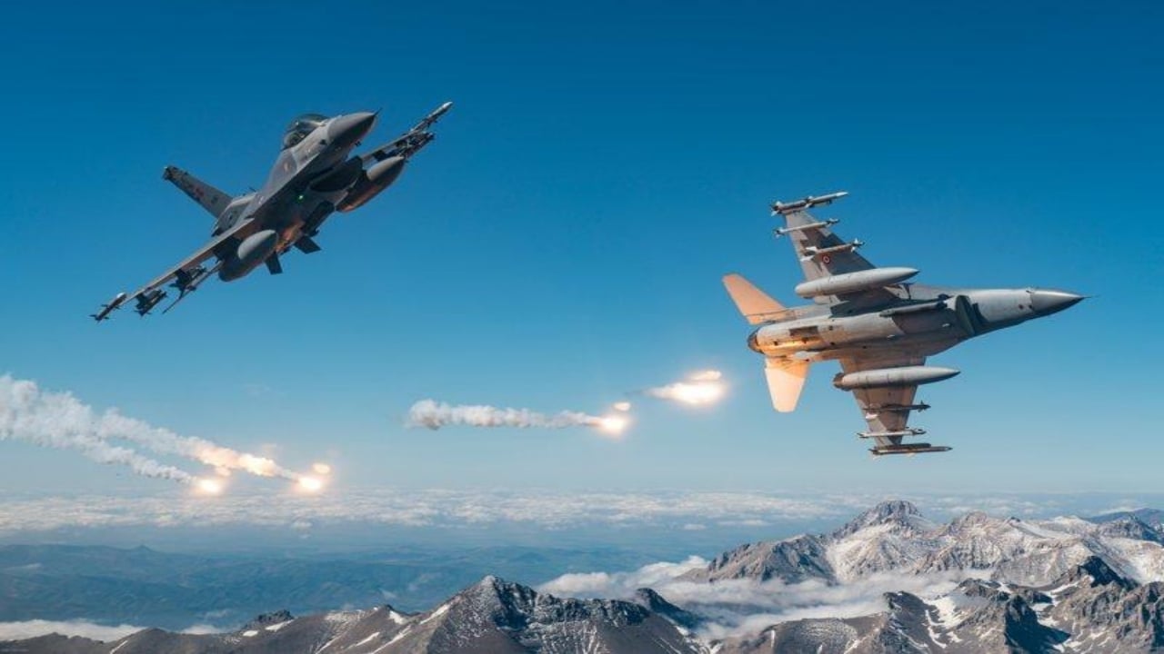 Foto - Türk F-16’larında dünyayı sallayan gelişme! HAVELSAN gizli kodları yükledi, ABD’yi afallatacak "ÖZGÜR" yazılım tamam