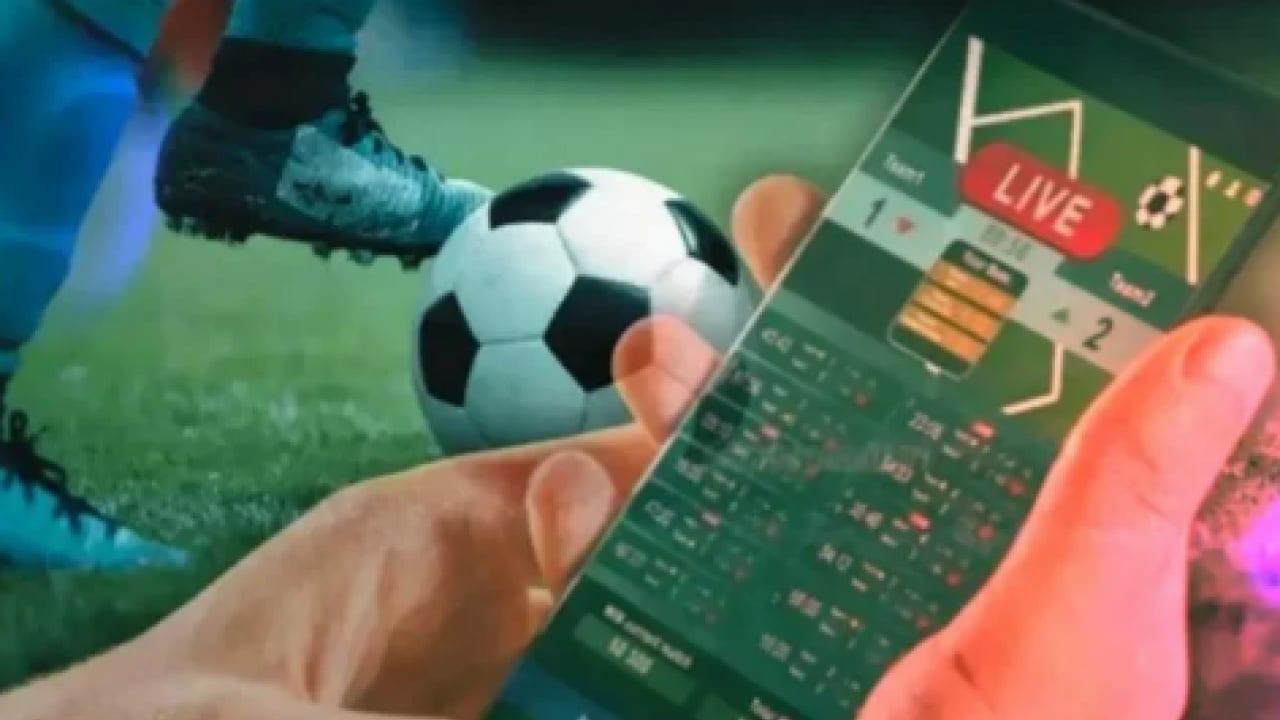 Foto - Türk futbolunun yüz karaları için hesap vakti: Şike ve bahis operasyonunda gözaltına alınan 32 şüpheli adliyeye sevk edildi