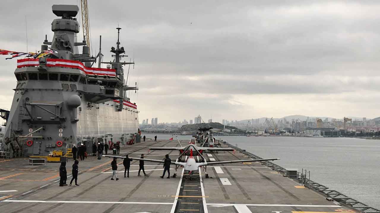 Foto - Türk gemisi ve 1500 asker bölgeye gidiyor! Almanlar 'bu zor zamanda bunu yapıyorlar' diyerek duyurdu 