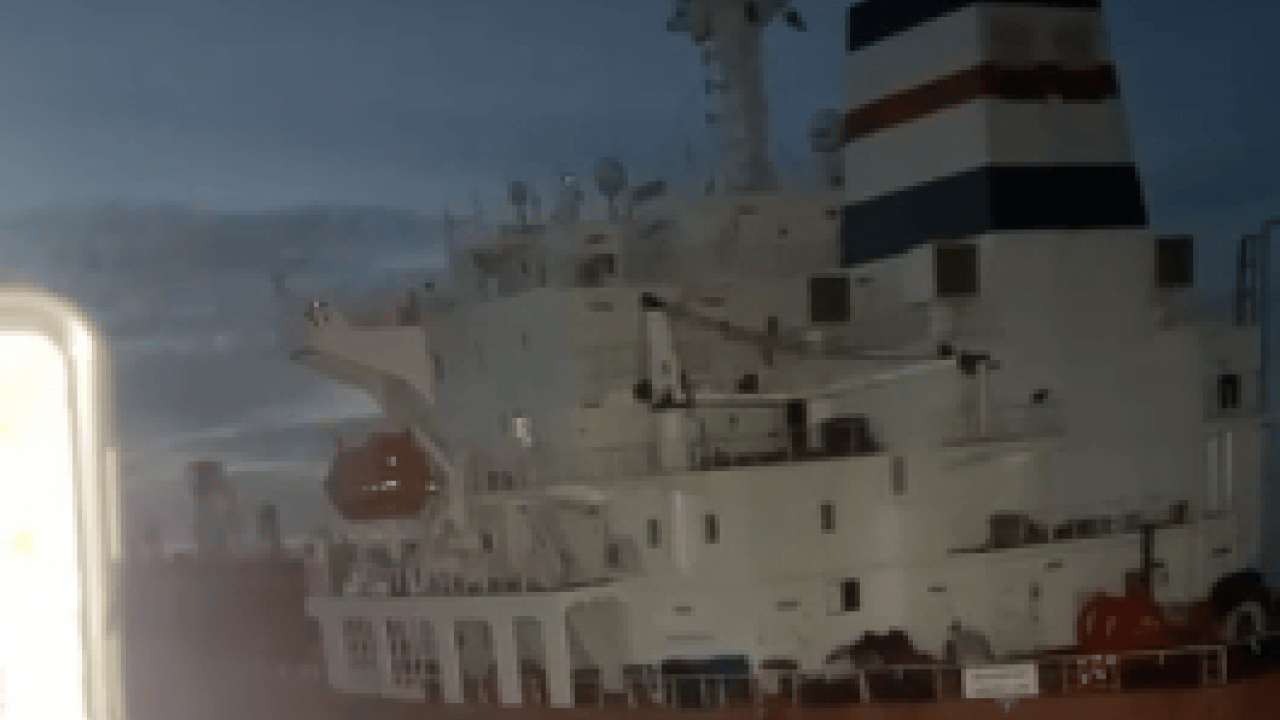 Foto - Türk gemisi vuruldu! Saldırıyı dost ülke yaptı