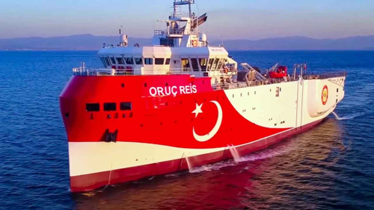 Foto - Türk gemisinin bölgeye demirlemesi sonrası ülkede alarm zilleri çaldı: Savaş uçakları peş peşe havalandı