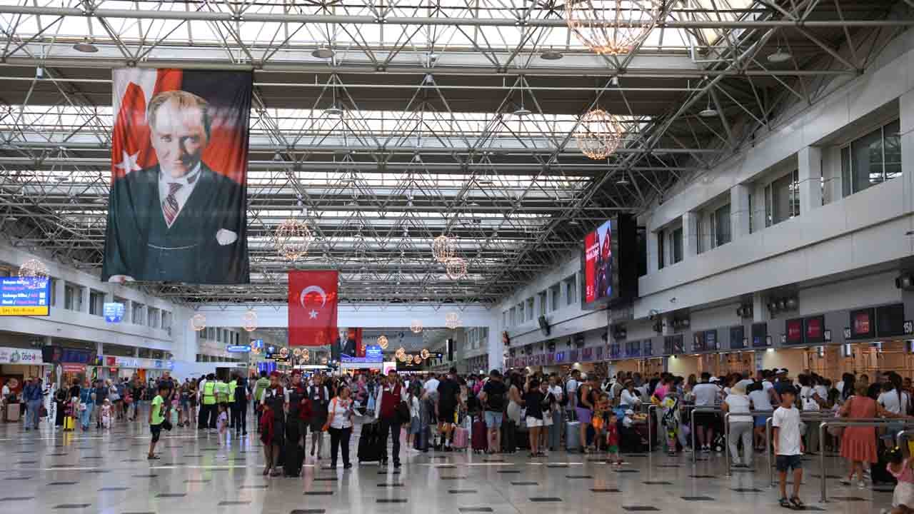 Foto - Türk hava sahası 42 ülkeyi geride bıraktı… Türkiye, hava seyrüseferinde Avrupa’nın en fazla hizmet üreten ülkesi oldu