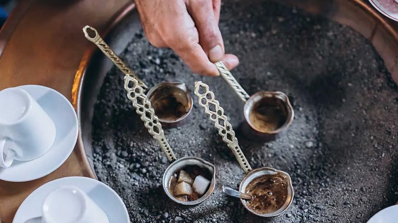 Foto - Türk kahvesi içmek zararlı mı? İhmal etmeyin diyerek öneriliyor, favori gösteriliyor! İp gibi inceltiyor
