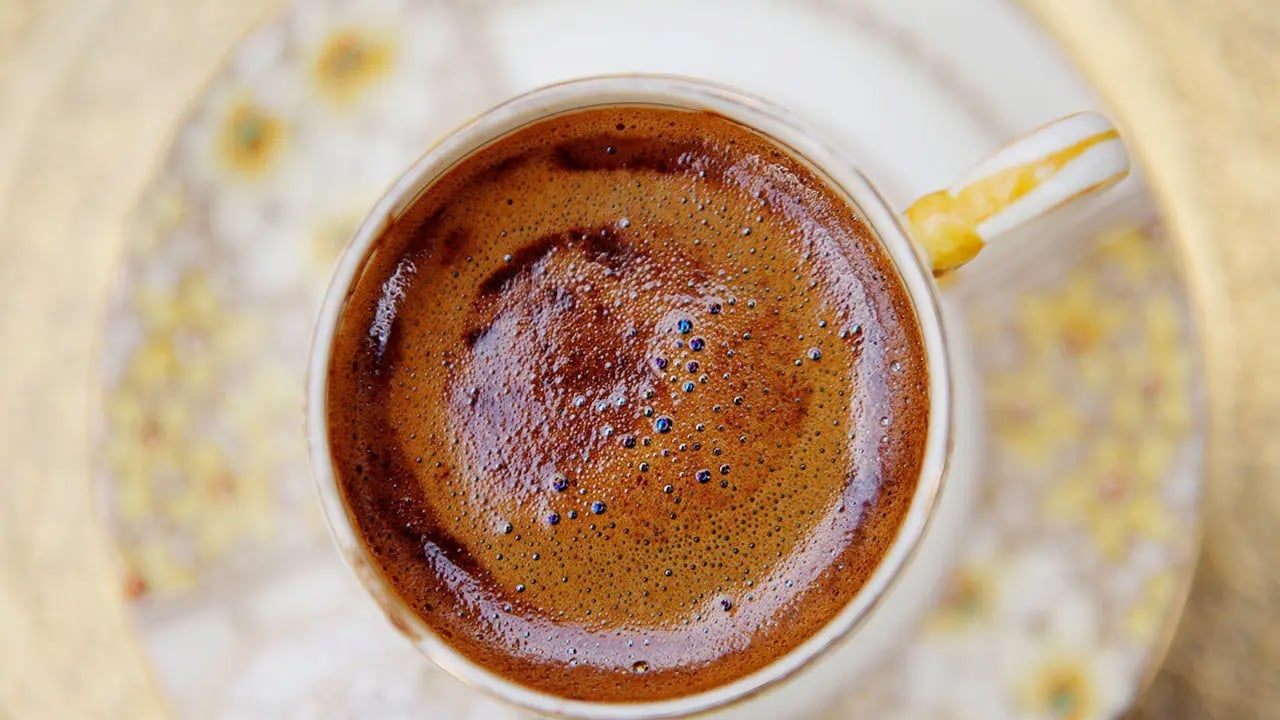 Foto - Türk kahvesi içmek zararlı mı? İhmal etmeyin diyerek öneriliyor, favori gösteriliyor! İp gibi inceltiyor