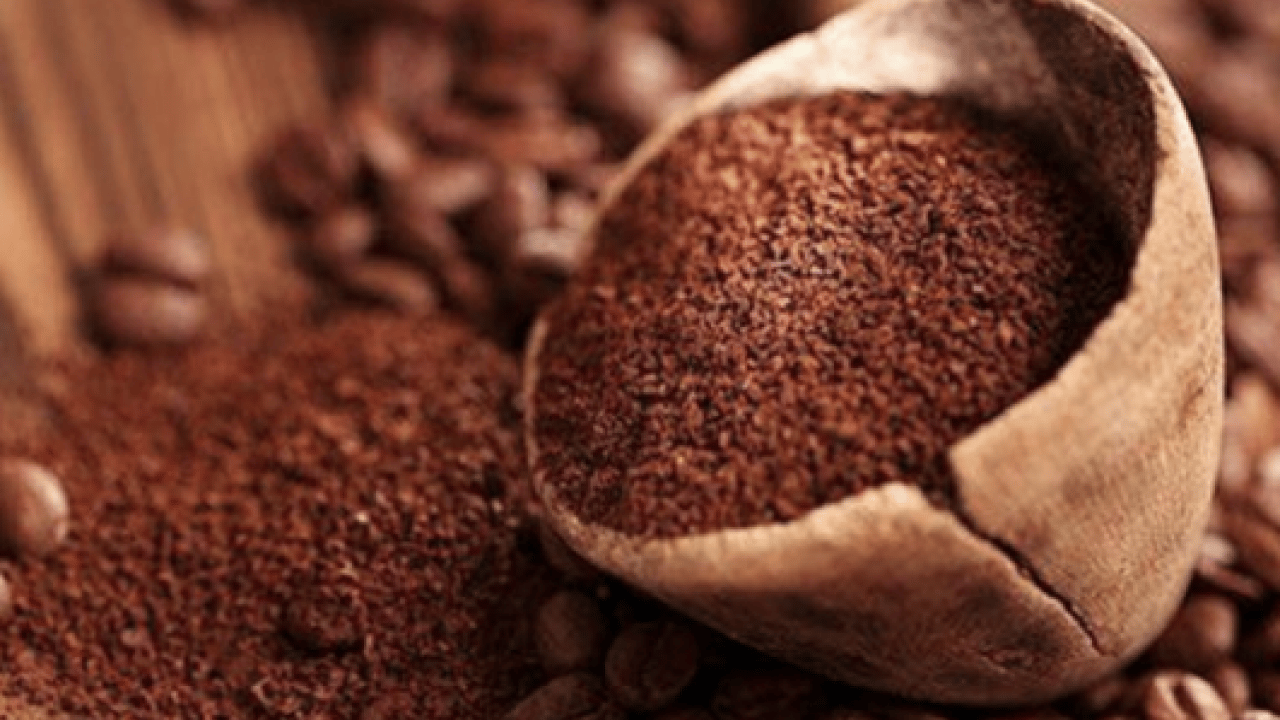 Foto - Türk kahvesi ile maden suyu içilir mi? Kahvenin yanında maden suyu içilir mi?