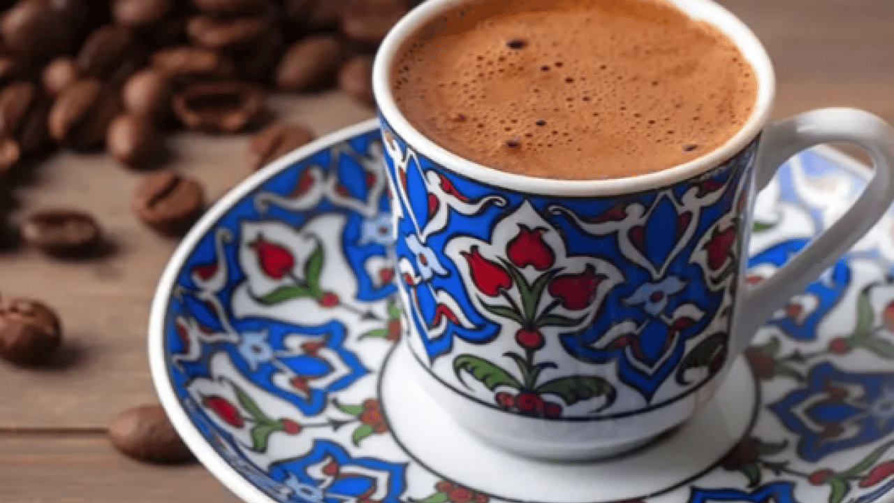 Foto - Türk kahvesinin sırrı: Meğer bir damla eklemek yetiyor! Kendi kendine yetecek... İşte malzeme