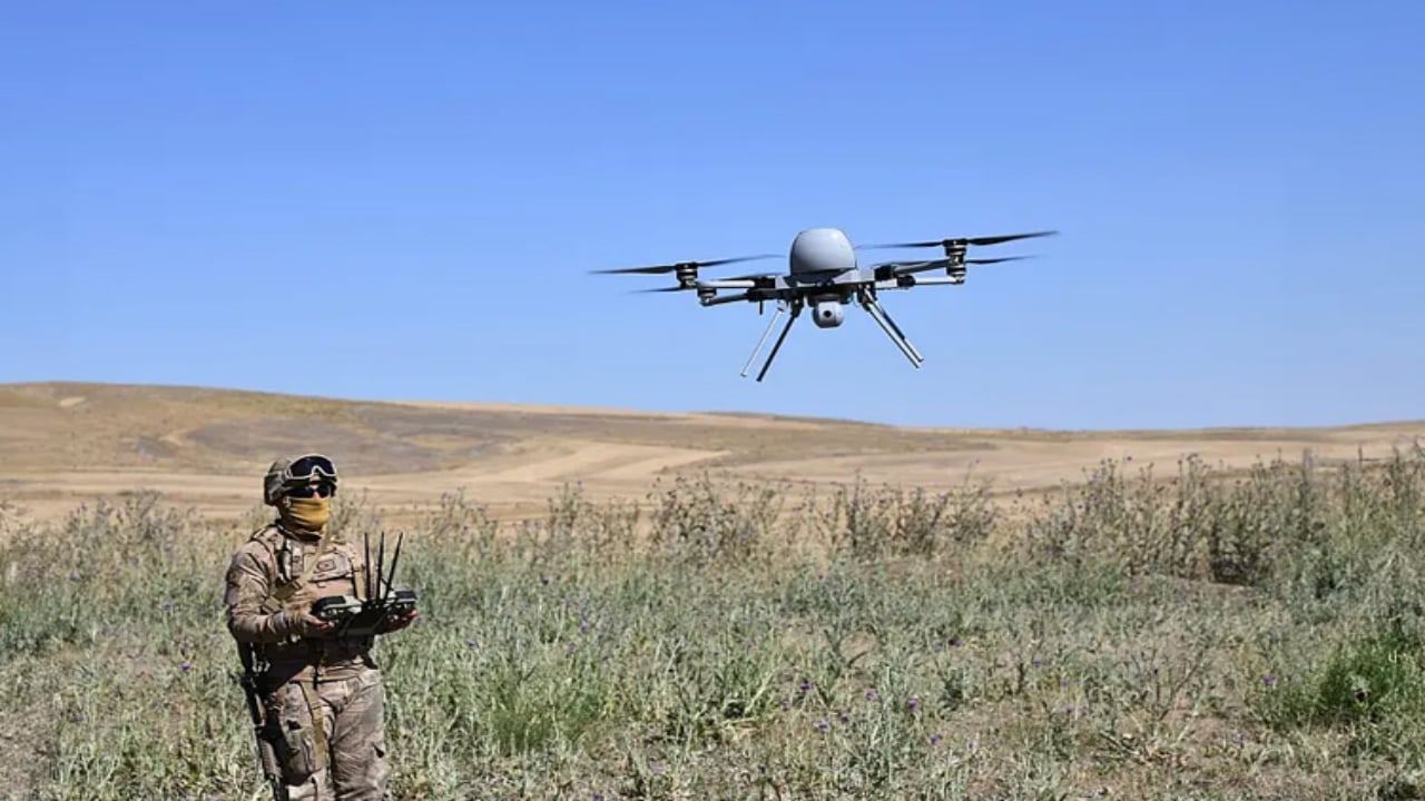 Foto - Türk kamikazeleri Avrupa’yı fethetti! Göklere STM imzası vuruldu