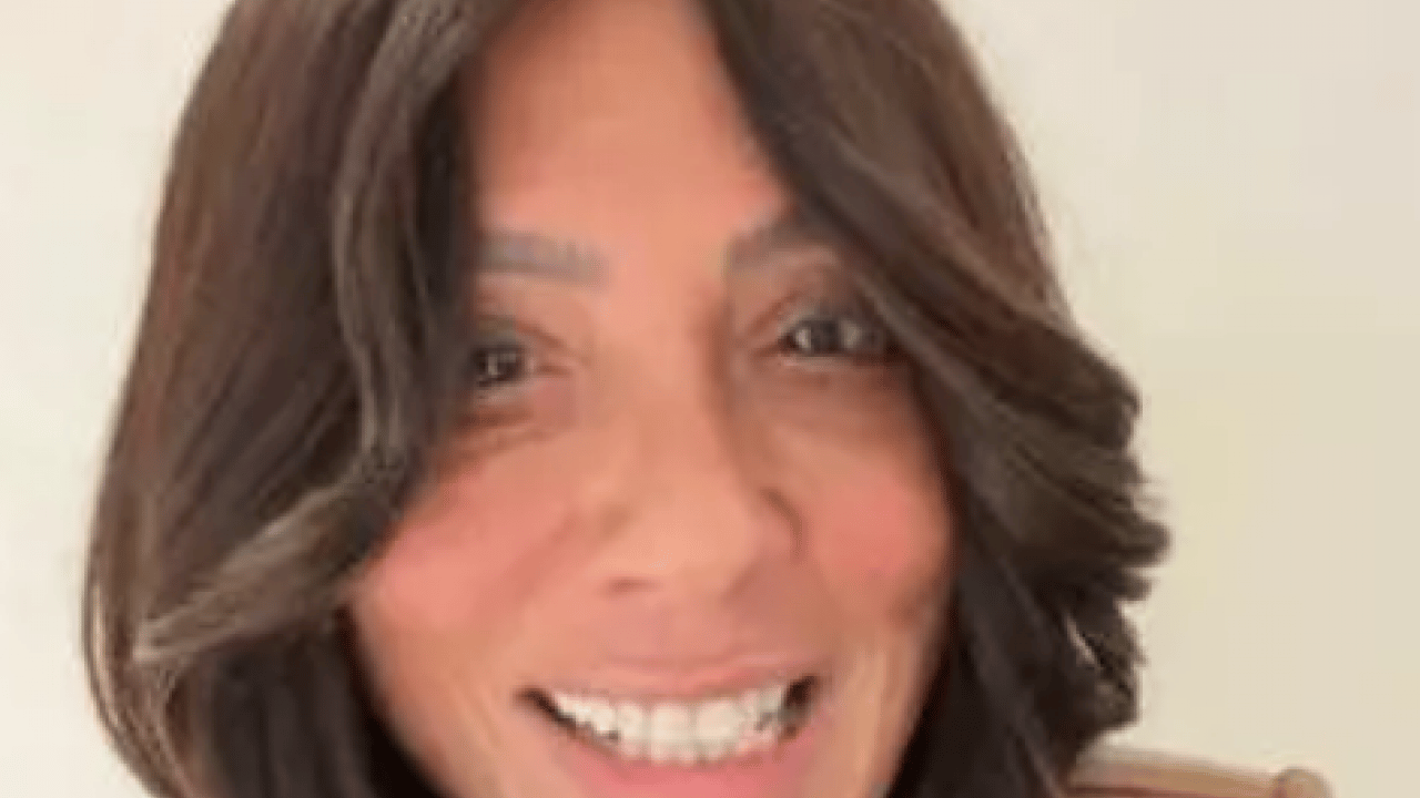 Foto - Türk şarkıcı Yunanistan'a alınmadı: 'Milli bir meseleymiş!'